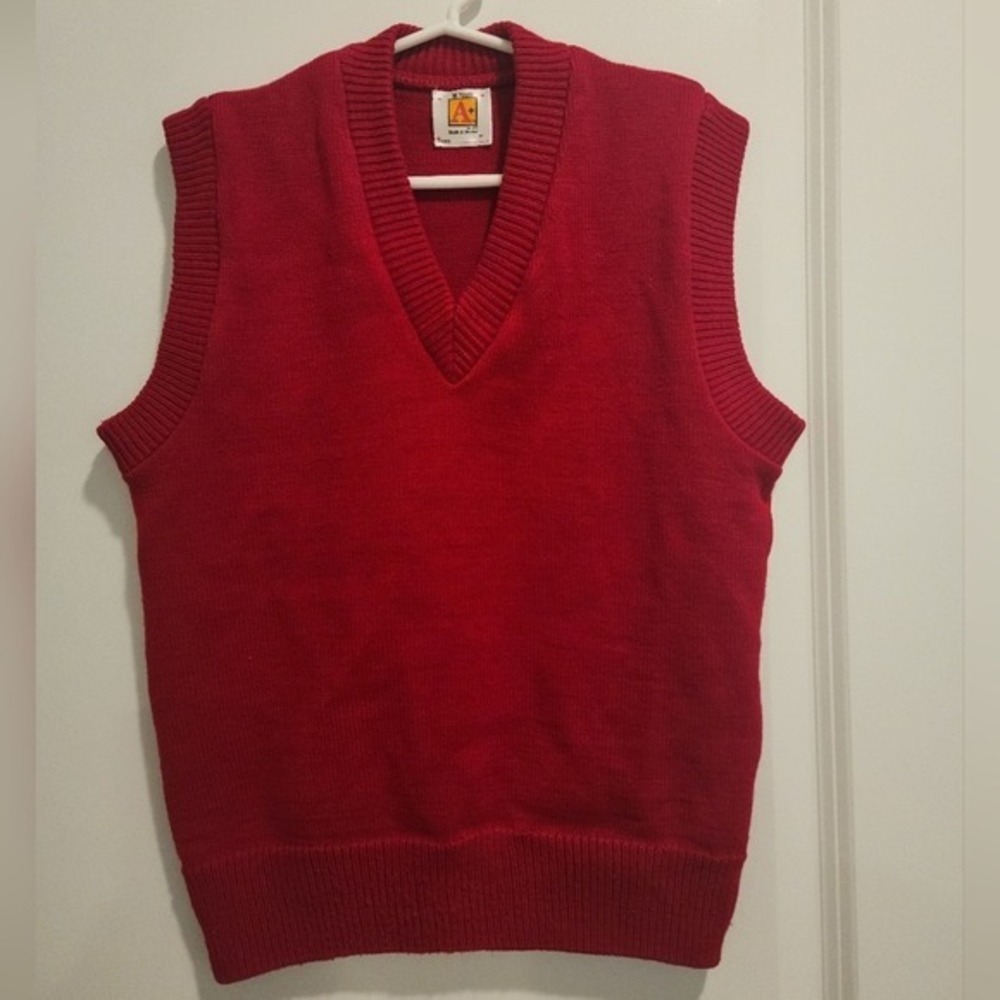 Kid's szM‎ Red V Neck Sweater Vest School Uniform Medium Christmas Holiday Party